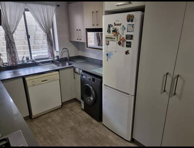 3 BEDROOM APARTMENT FOR SALE IN ISLAND VIEW